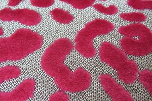 tissu_leopold_fuschia_clarke_clarke