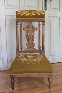 retapisser_un_Prie_Dieu_tapissier___Bohars