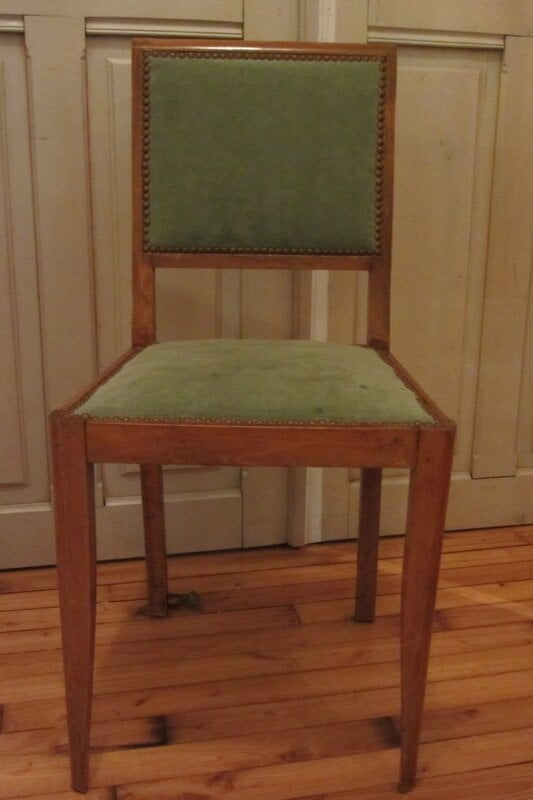changer le tissu d'une chaise tapissier &agrave; Bohars