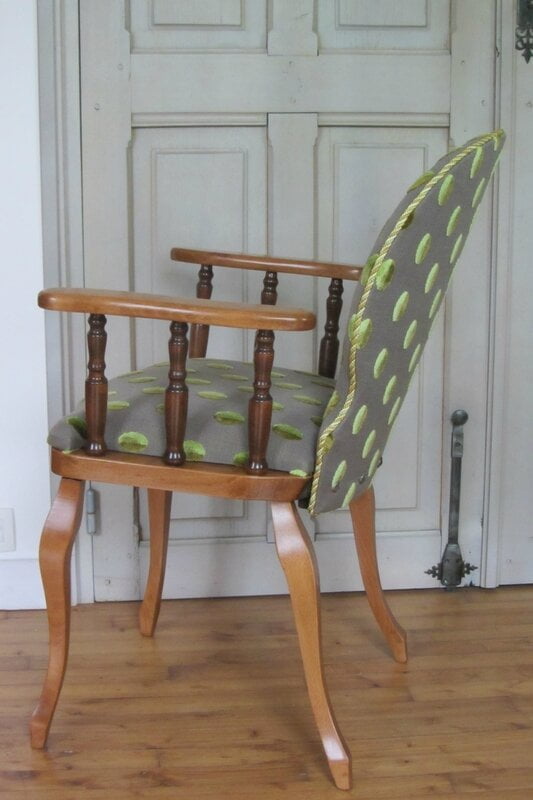 retapisser une chaise tapissier d'ameublement &agrave; Bohars