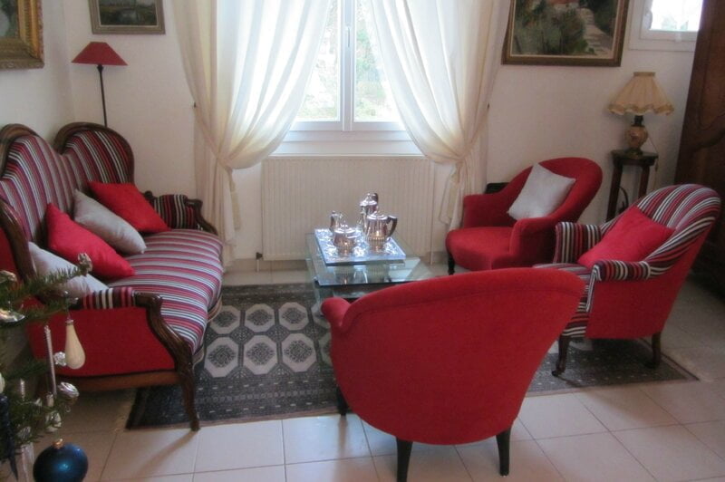 salon retapissé ,tapissier en sièges brest