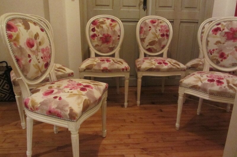 chaises louis XVI à retapisser tapissier d'ameublement en Bretagne