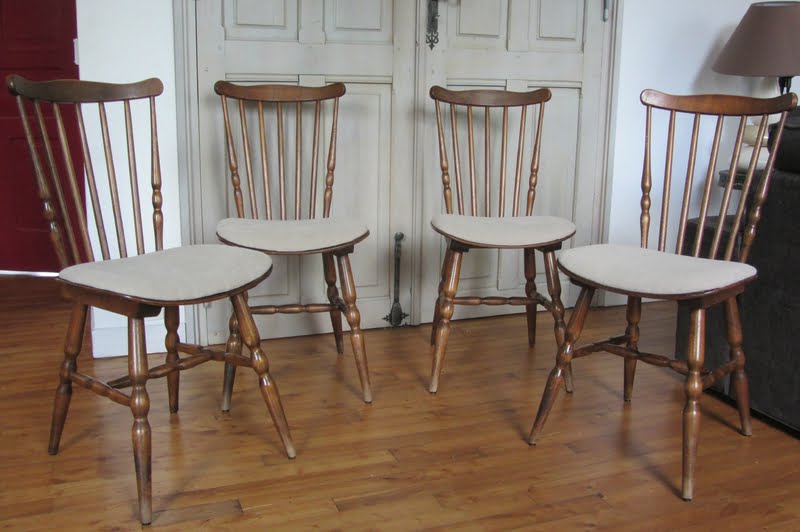 s&eacute;rie de 8 chaises tapissier c&ocirc;t&eacute; si&egrave;ges