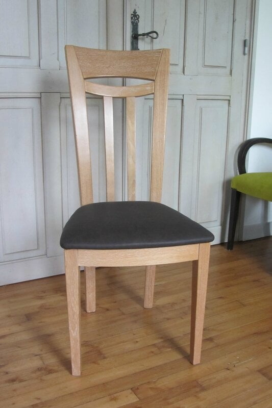 poser du ska&iuml; sur une chaise