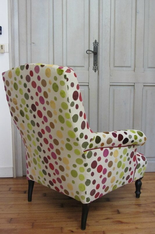velours &agrave; pois , tapissier d'ameublement Bohars
