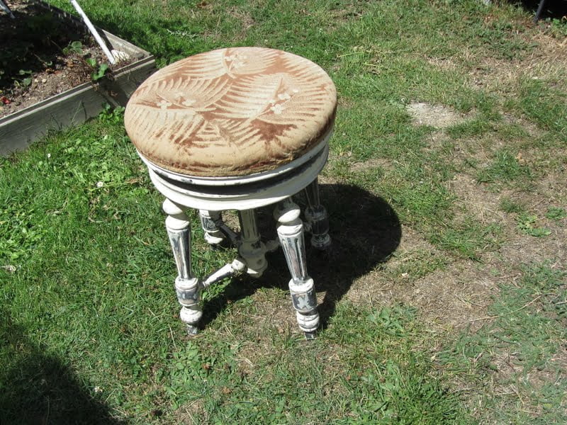 tabouret de piano tapissier c&ocirc;t&eacute; si&egrave;ges