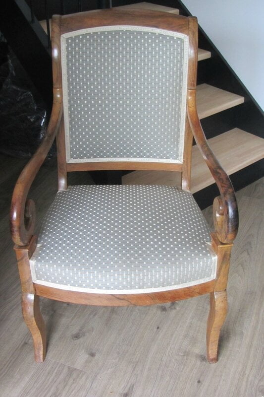 fauteuil retapiss&eacute; c&ocirc;t&eacute; si&egrave;ges