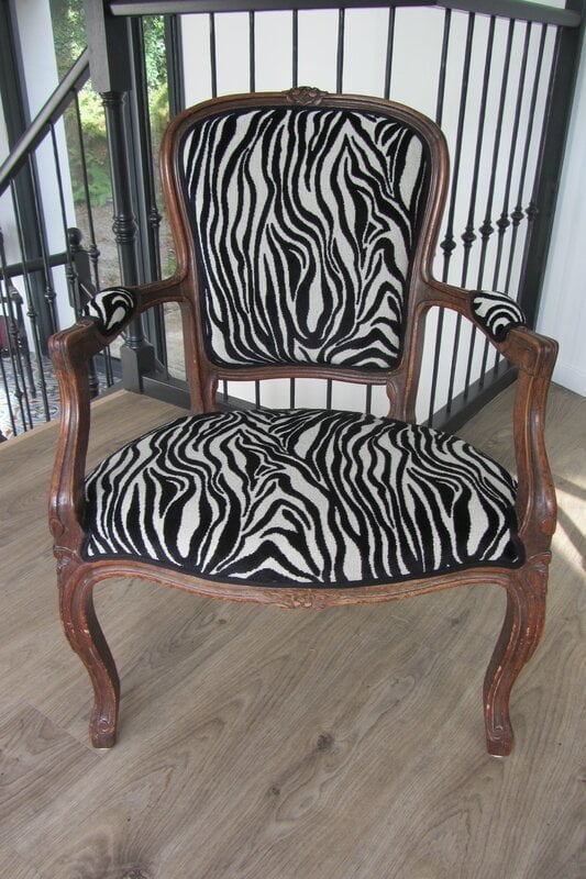 fauteuil tissu z&egrave;bre