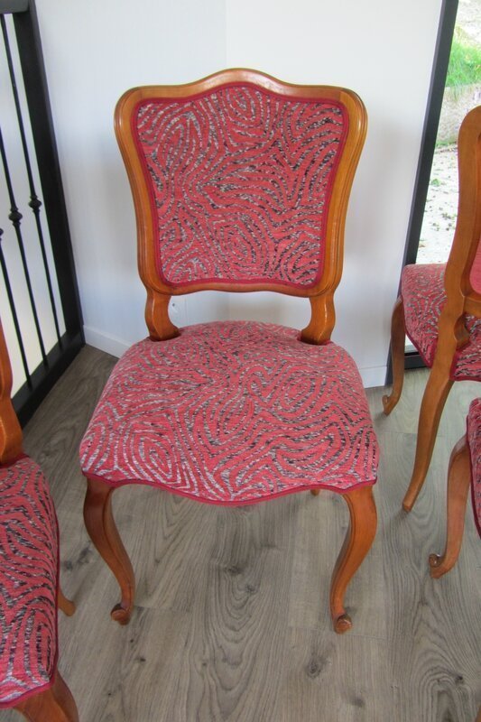 chaise retapiss&eacute;e &agrave; Brest
