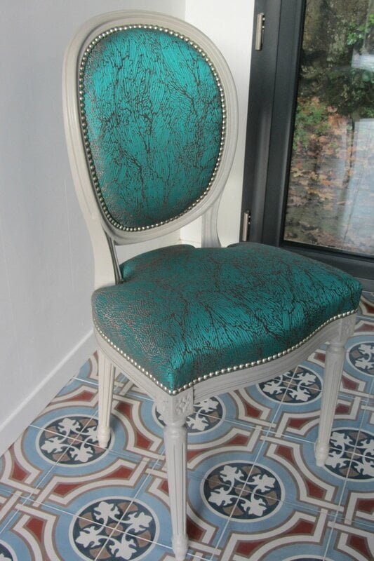restaurer une chaise c&ocirc;t&eacute; si&egrave;ges