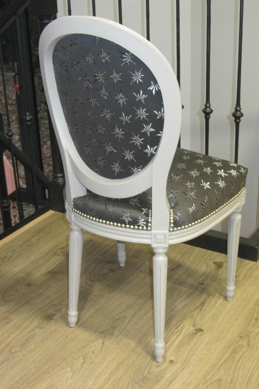chaise louis XVI c&ocirc;t&eacute; si&egrave;ges