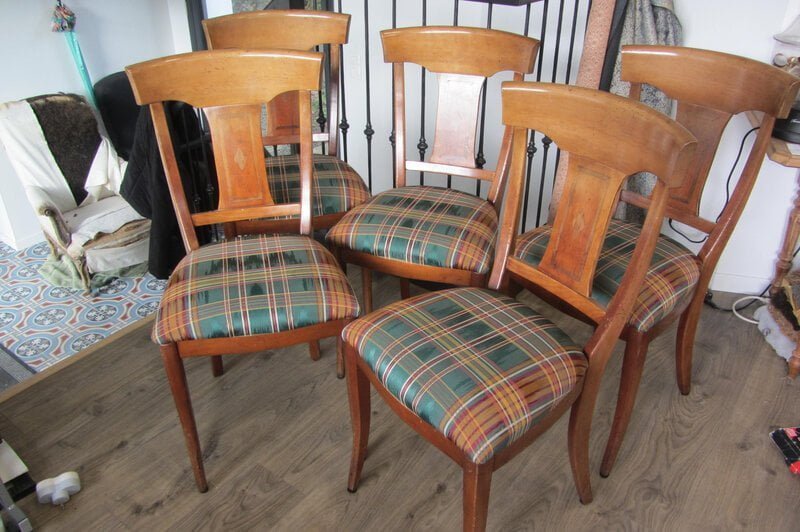 chaises &agrave; recouvrir de tissu