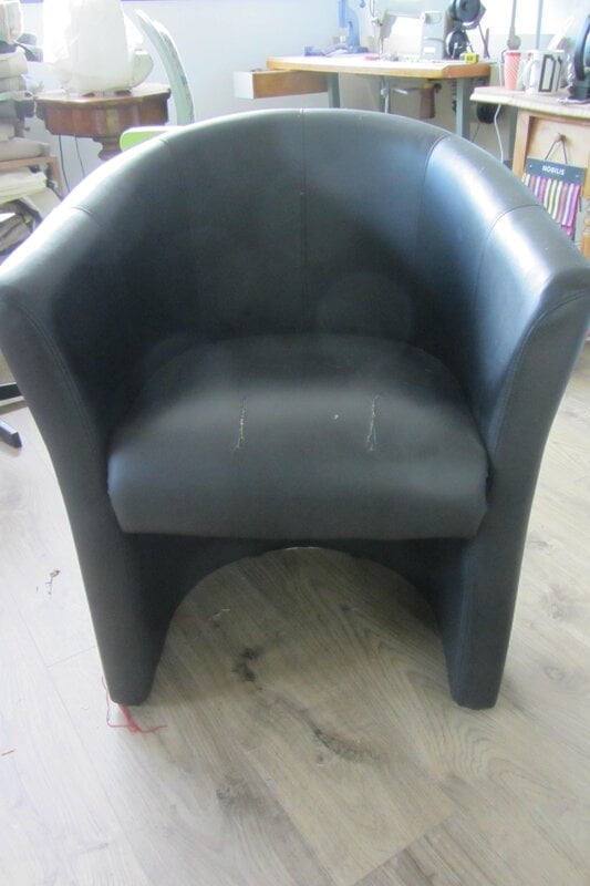 fauteuil tonneau &agrave; retapisser