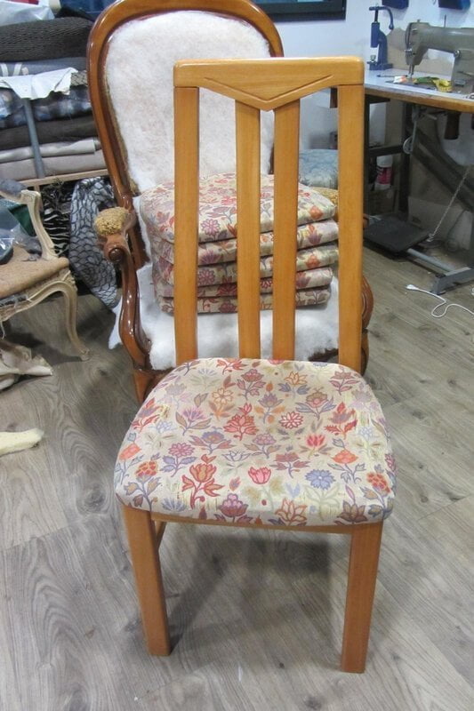 assise de chaise &agrave; retapisser
