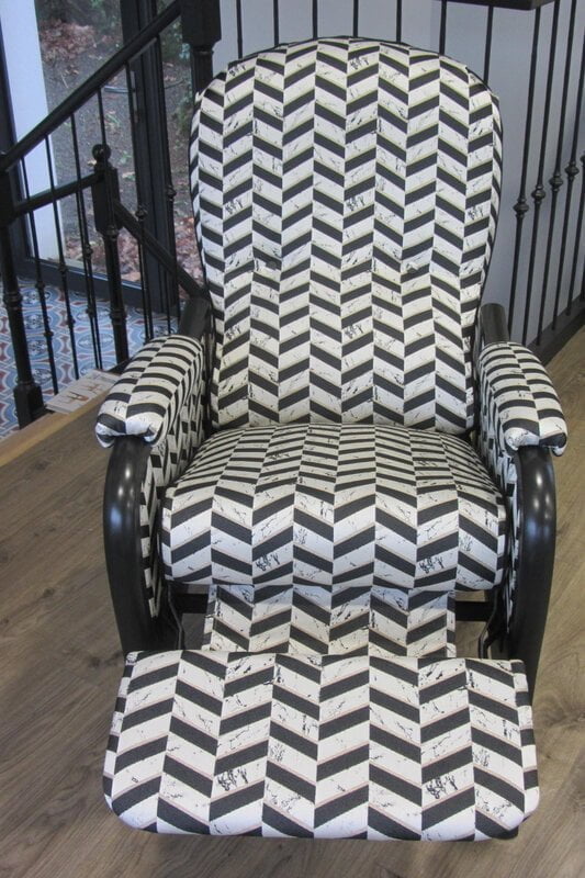 retapisser un fauteuil m&eacute;canique C&ocirc;t&eacute; Si&egrave;ges