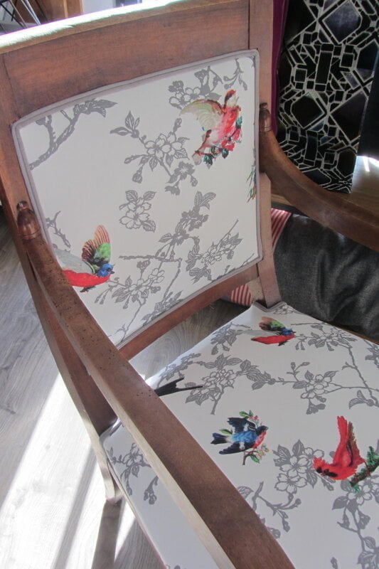 tissu avec des oiseaux