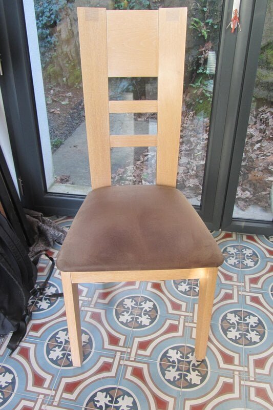 chaise de salle &agrave; manger &agrave; retapisser