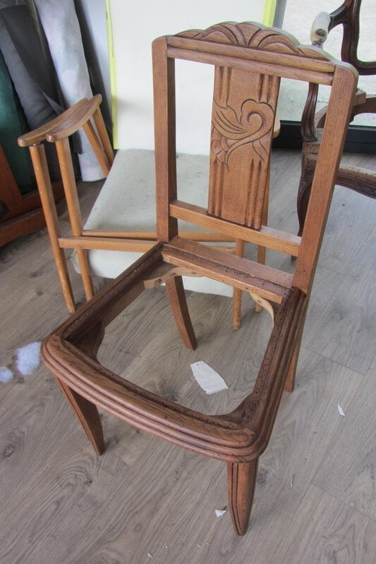 chaise vernie