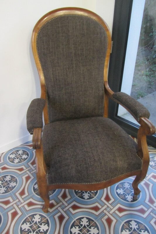 voltaire retapiss&eacute; Brest