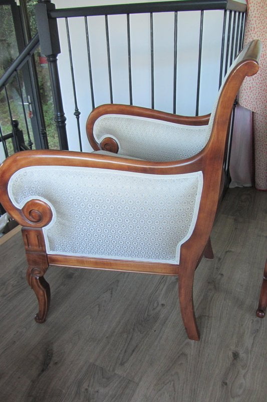 fauteuil tissu m&eacute;daillon