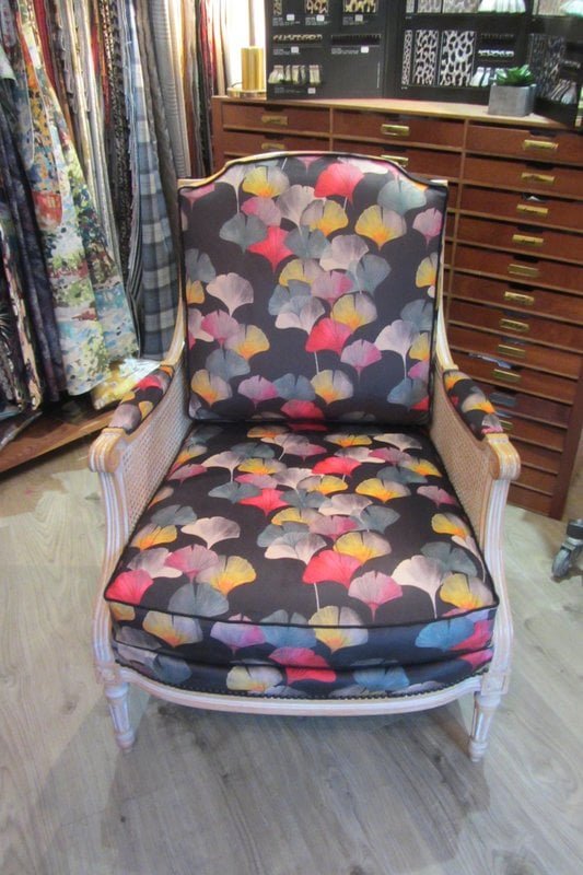 bergere Louis XVI retapiss&eacute;e
