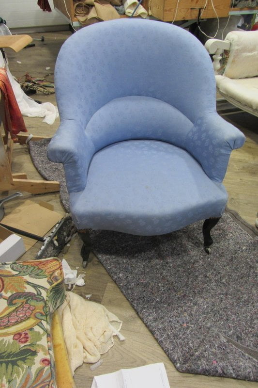 fauteuil crapaud &agrave; retapisser