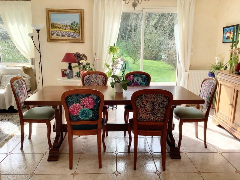 chaises de salle &agrave; manger