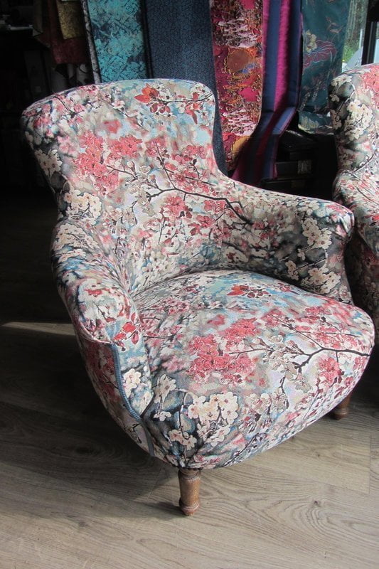 fauteuil anglais retapiss&eacute; , c&ocirc;t&eacute; si&egrave;ges