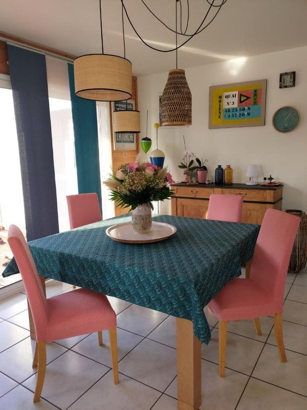chaises de salle &agrave; manger , housses sur mesure c&ocirc;t&eacute; si&egrave;ges