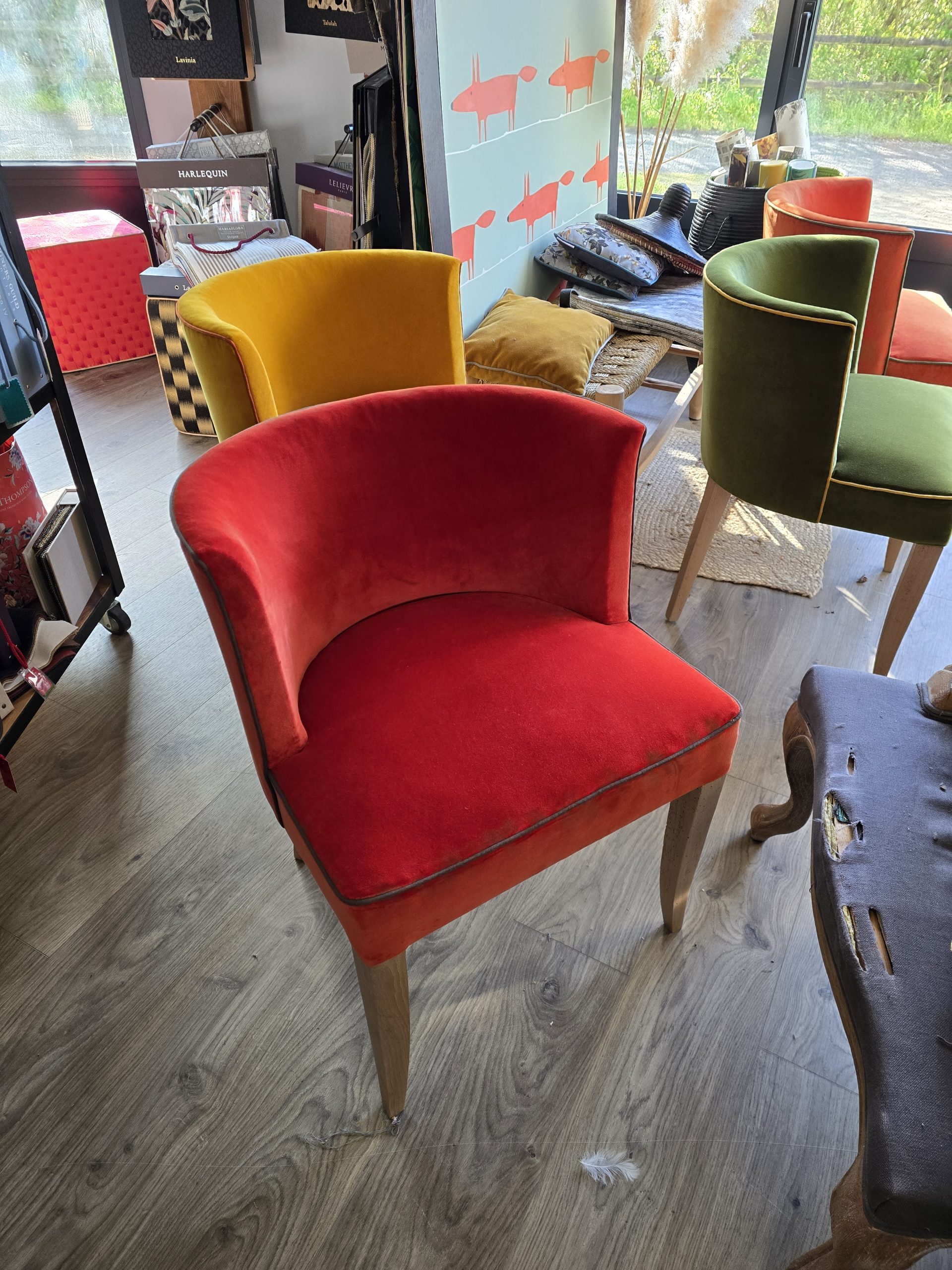 fauteuils art deco,retapissés à l'atelier Côté Sièges,velours aqua clean de chez Casal